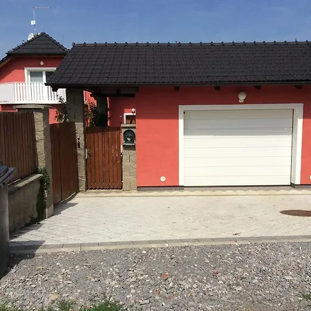 Dům